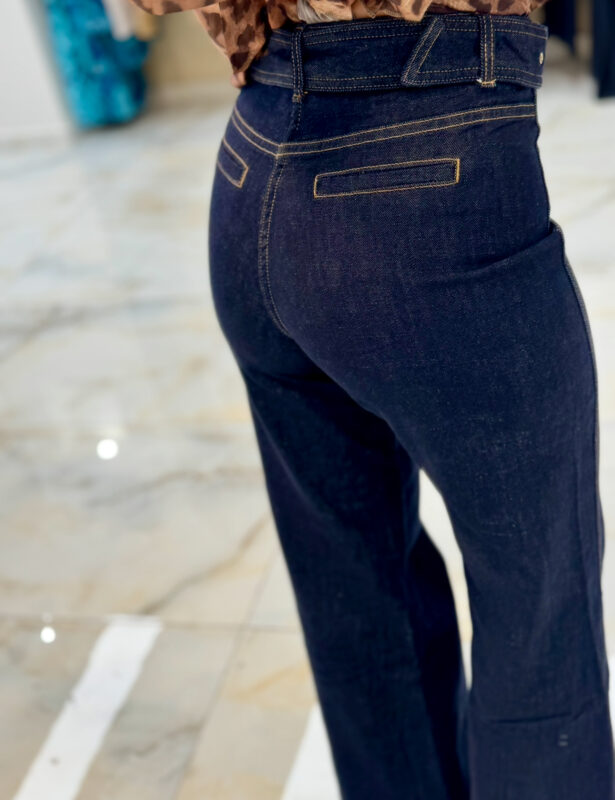 VENIA JEANS