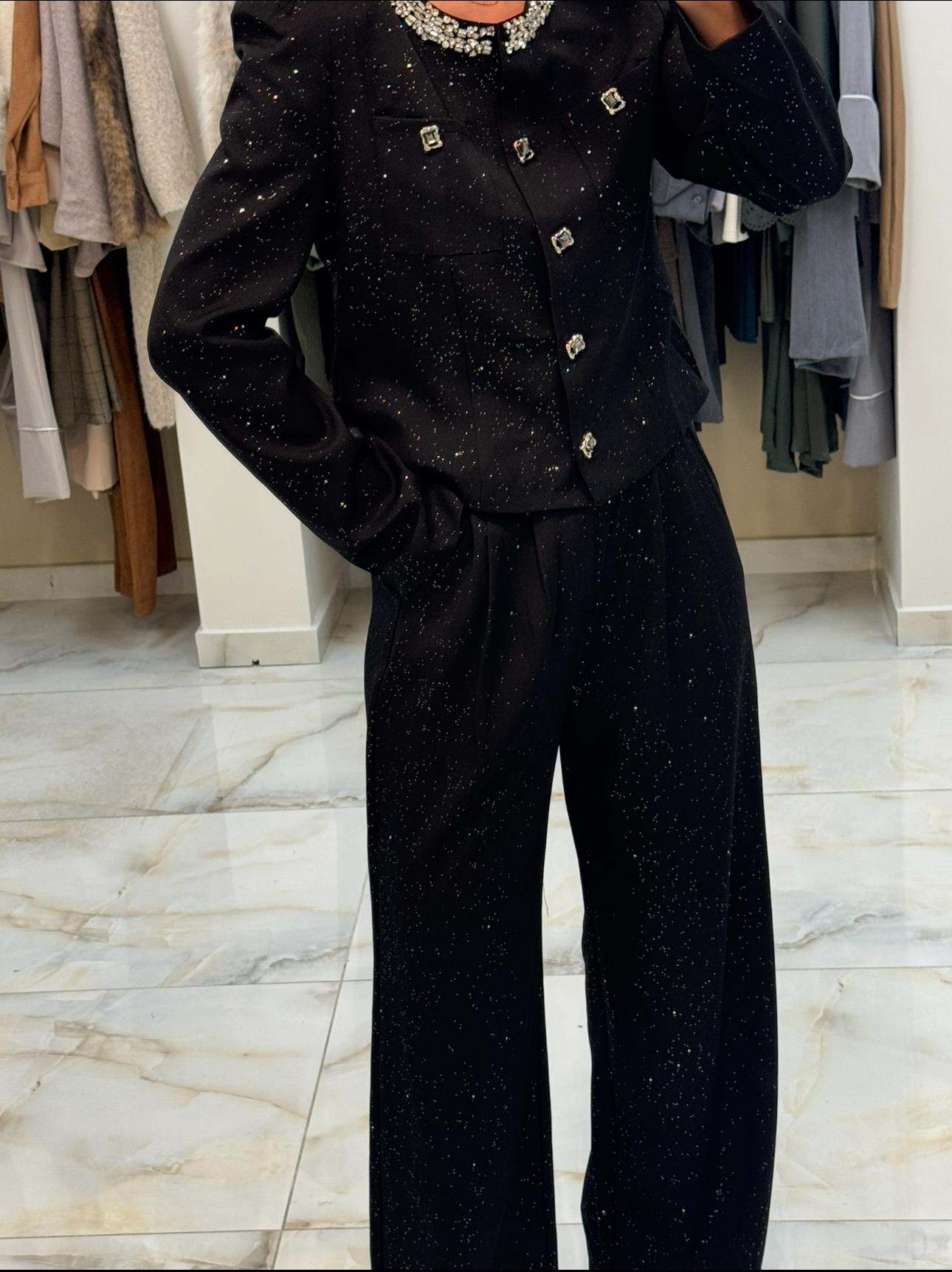 IMG_2128 AMILA SUIT - Image 1