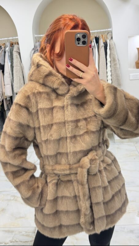 Sandy Coat