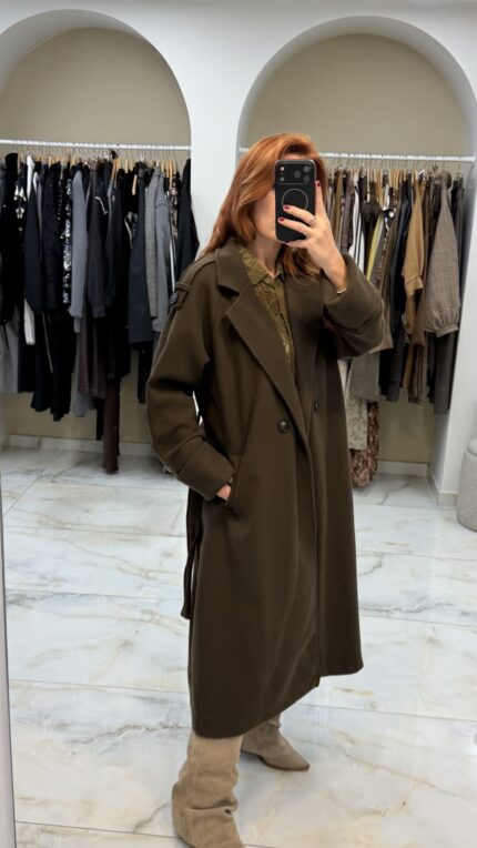 CLOESE COAT