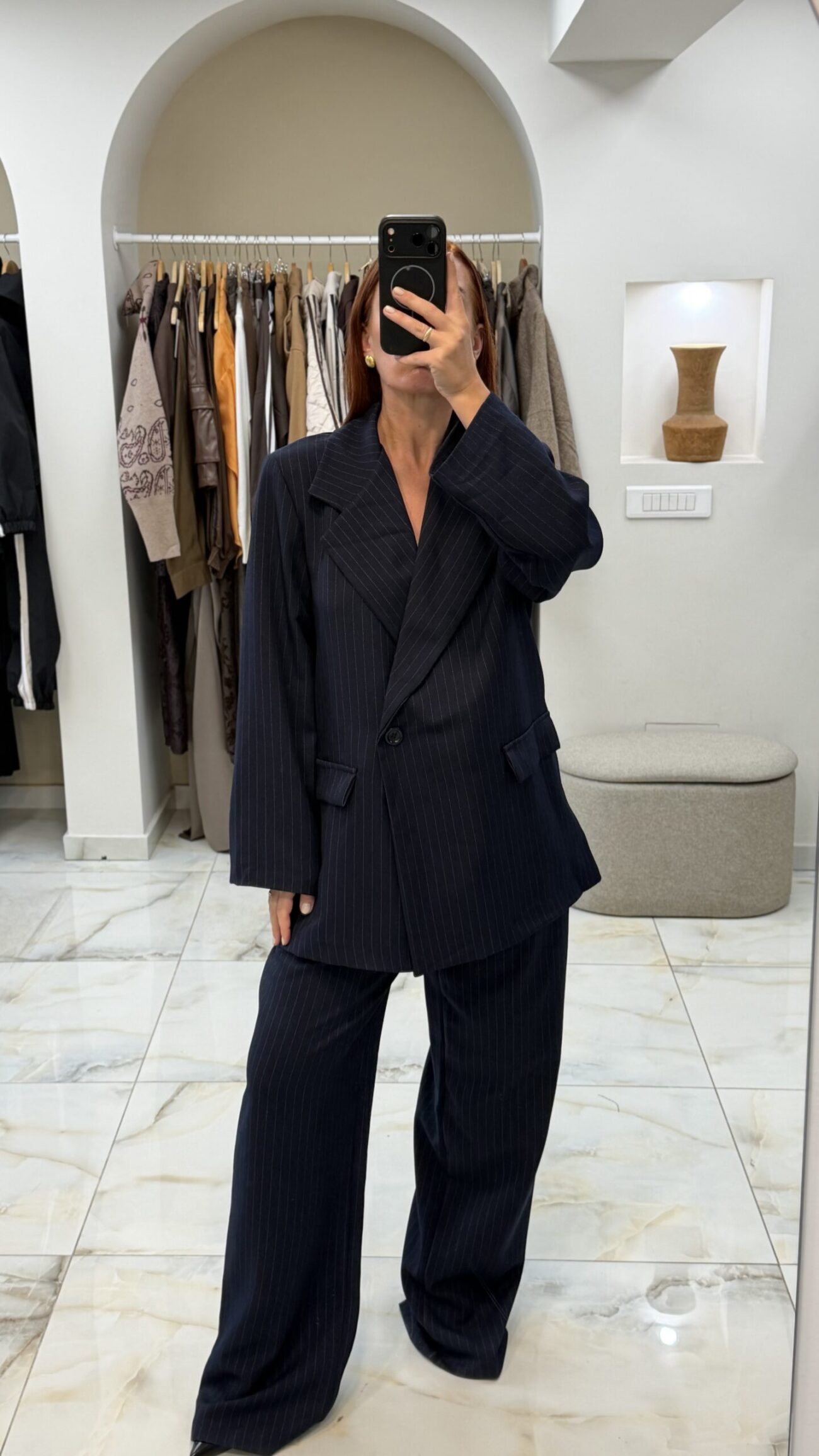 LIRESE SUIT